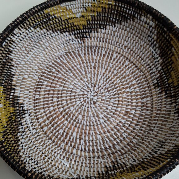 Vintage Handmade Hand-Woven Large Basket Bowl - Picture 9 of 10